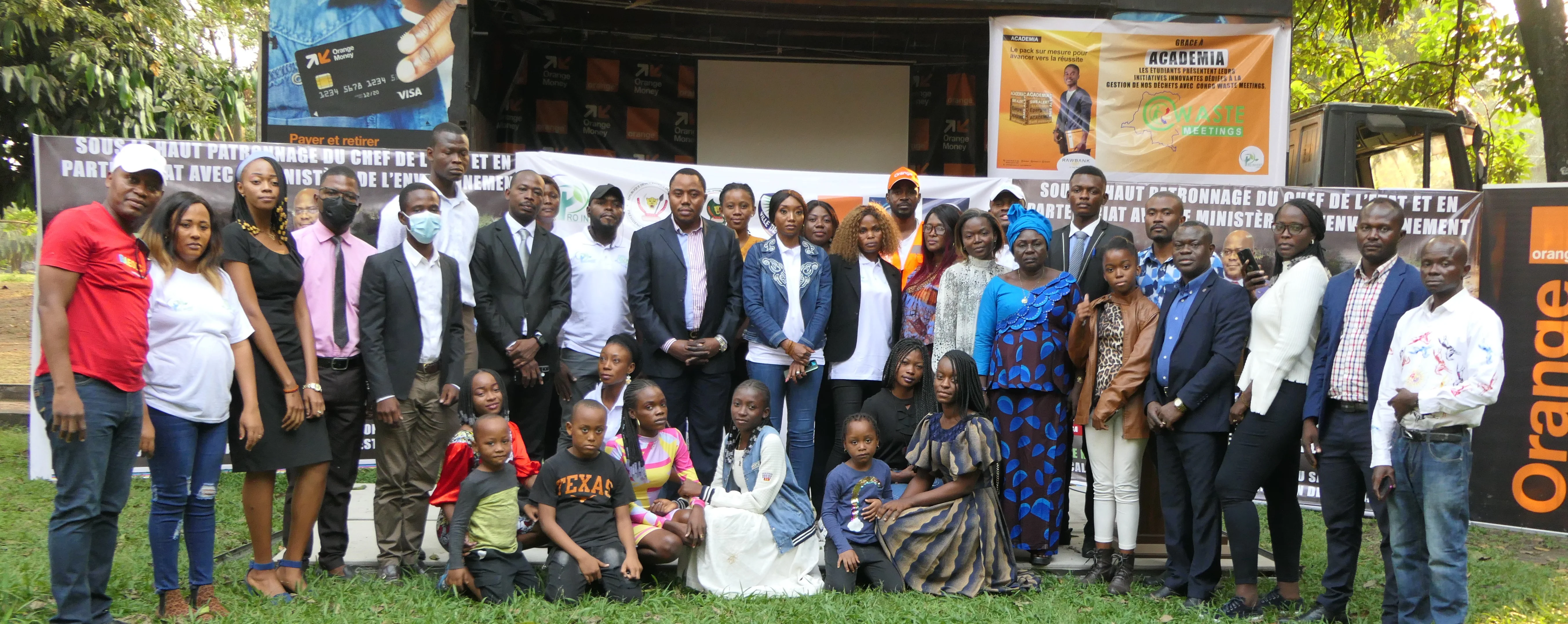 Vue panoramique de l'espace de conférence COWASTE à Kinshasa