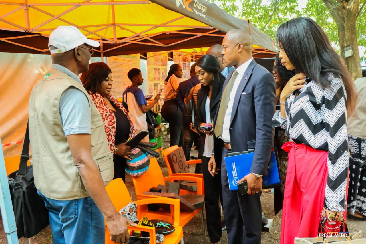 Invités et participants réunis lors de COWASTE Kinshasa